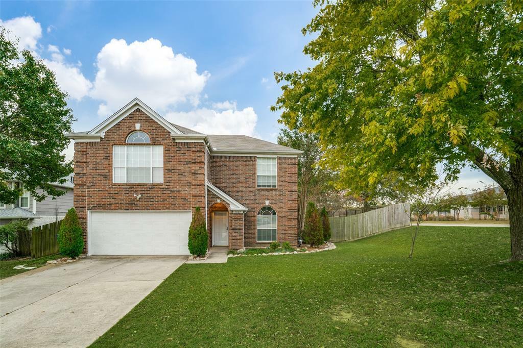 Property Photo: 3607 Creekview Court TX 75071