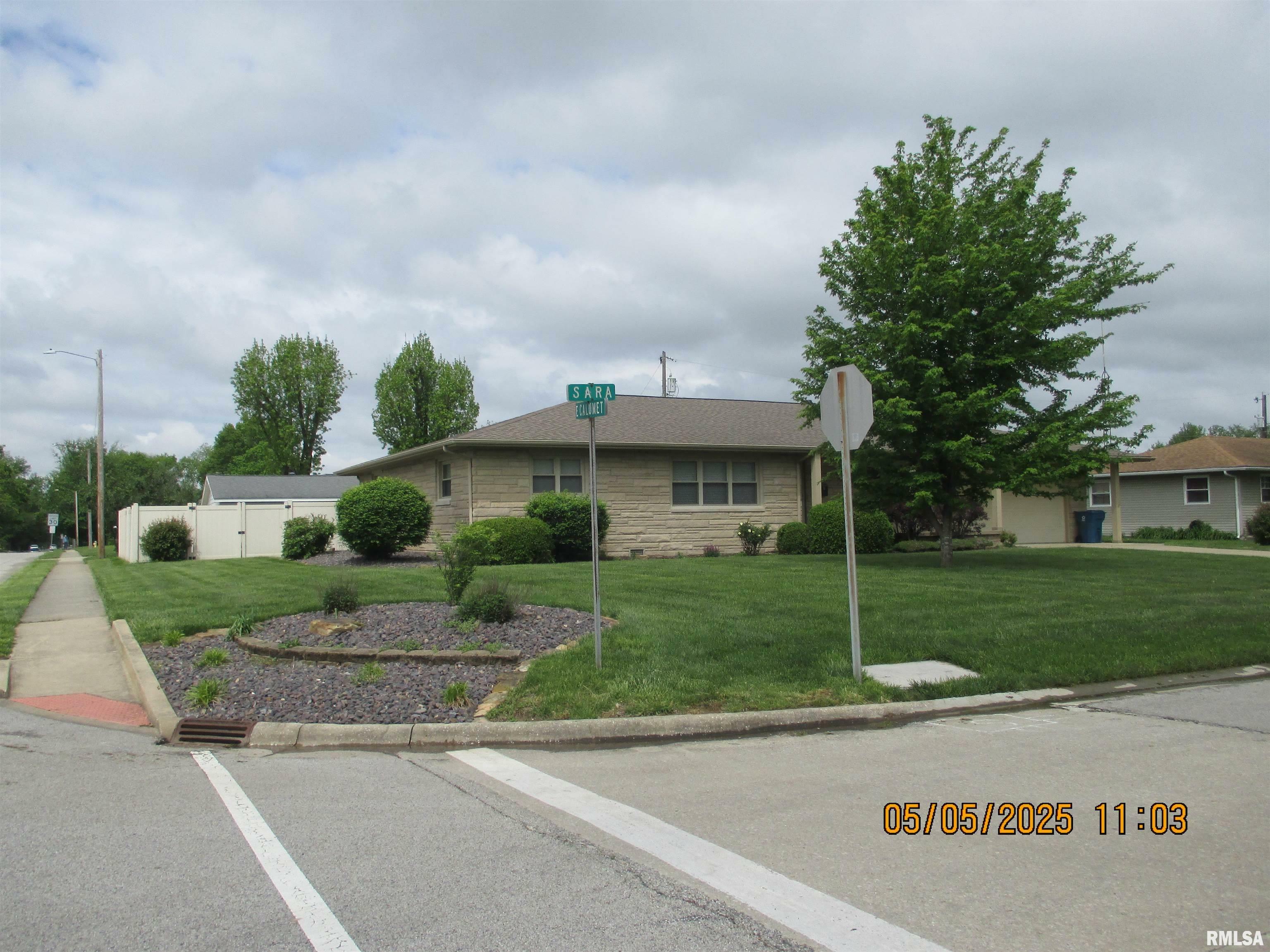 Property Photo: 646 Sara IL 62801