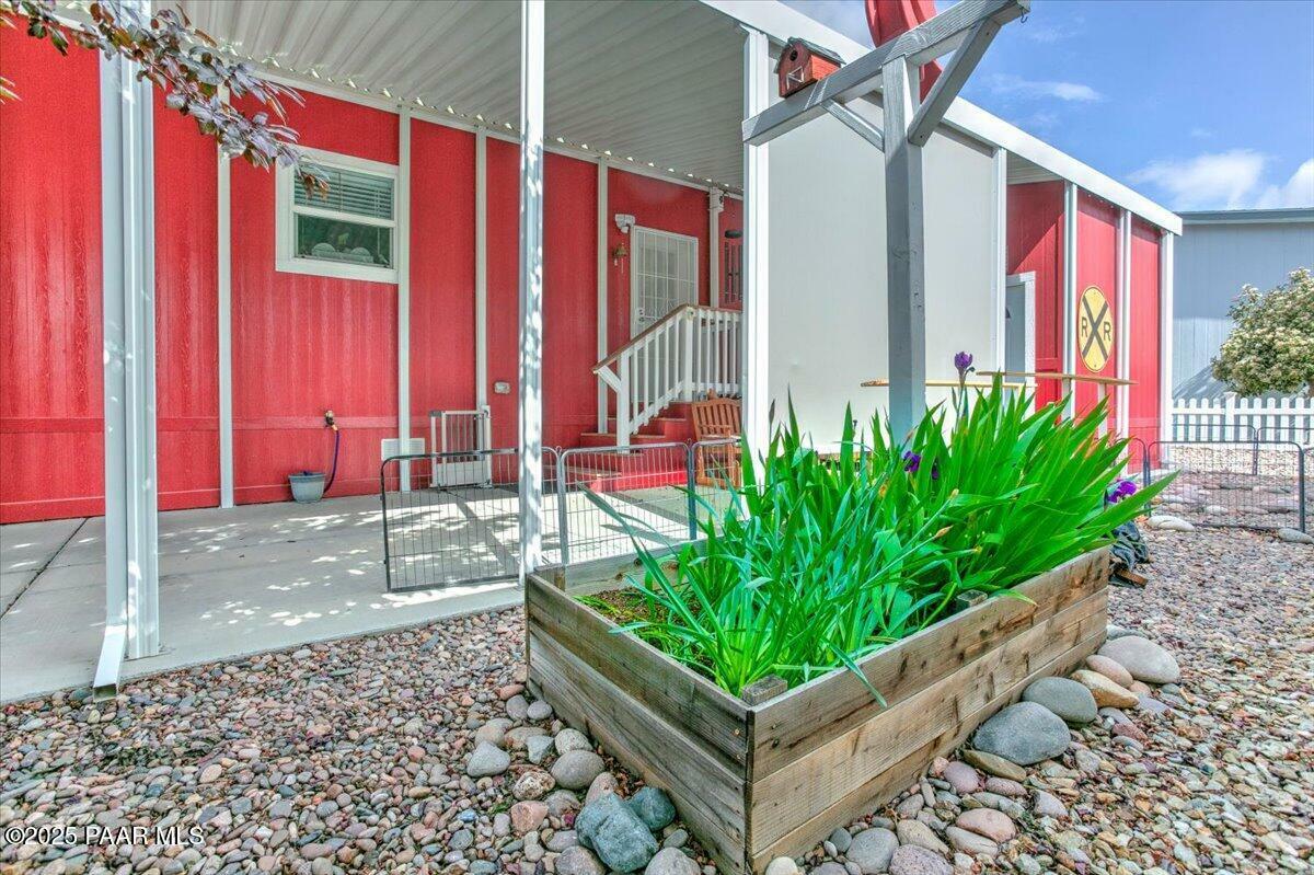 Property Photo: 11350 E Sarah Jane Lane 154 AZ 86327