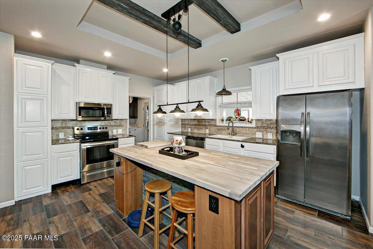 Property Photo: 11350 E Sarah Jane Lane 154 AZ 86327