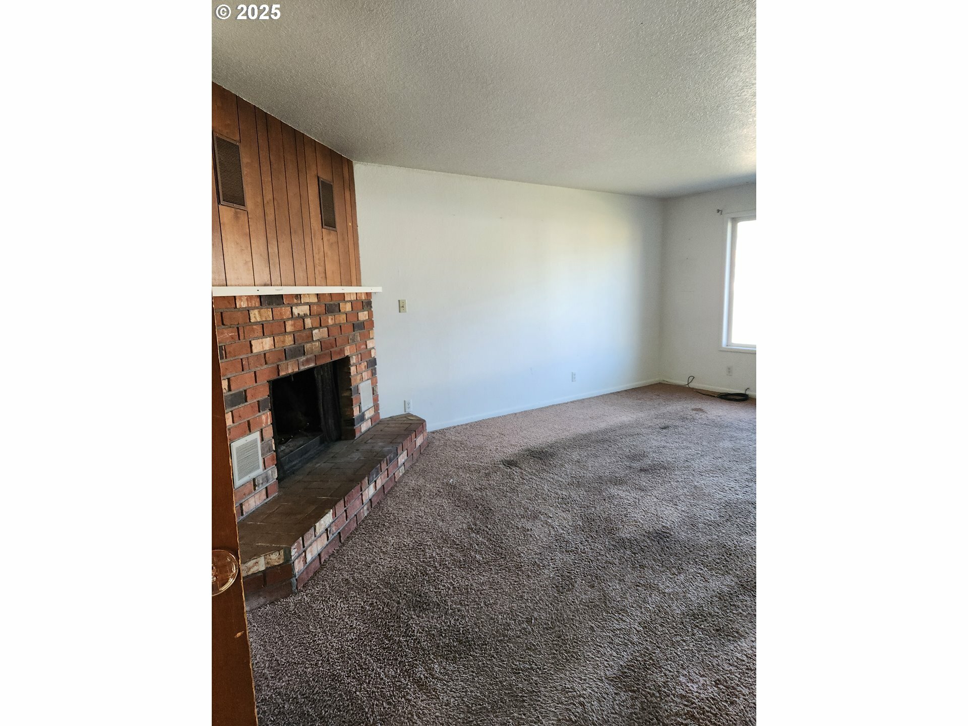 Property Photo: 1644 Meade St OR 97459