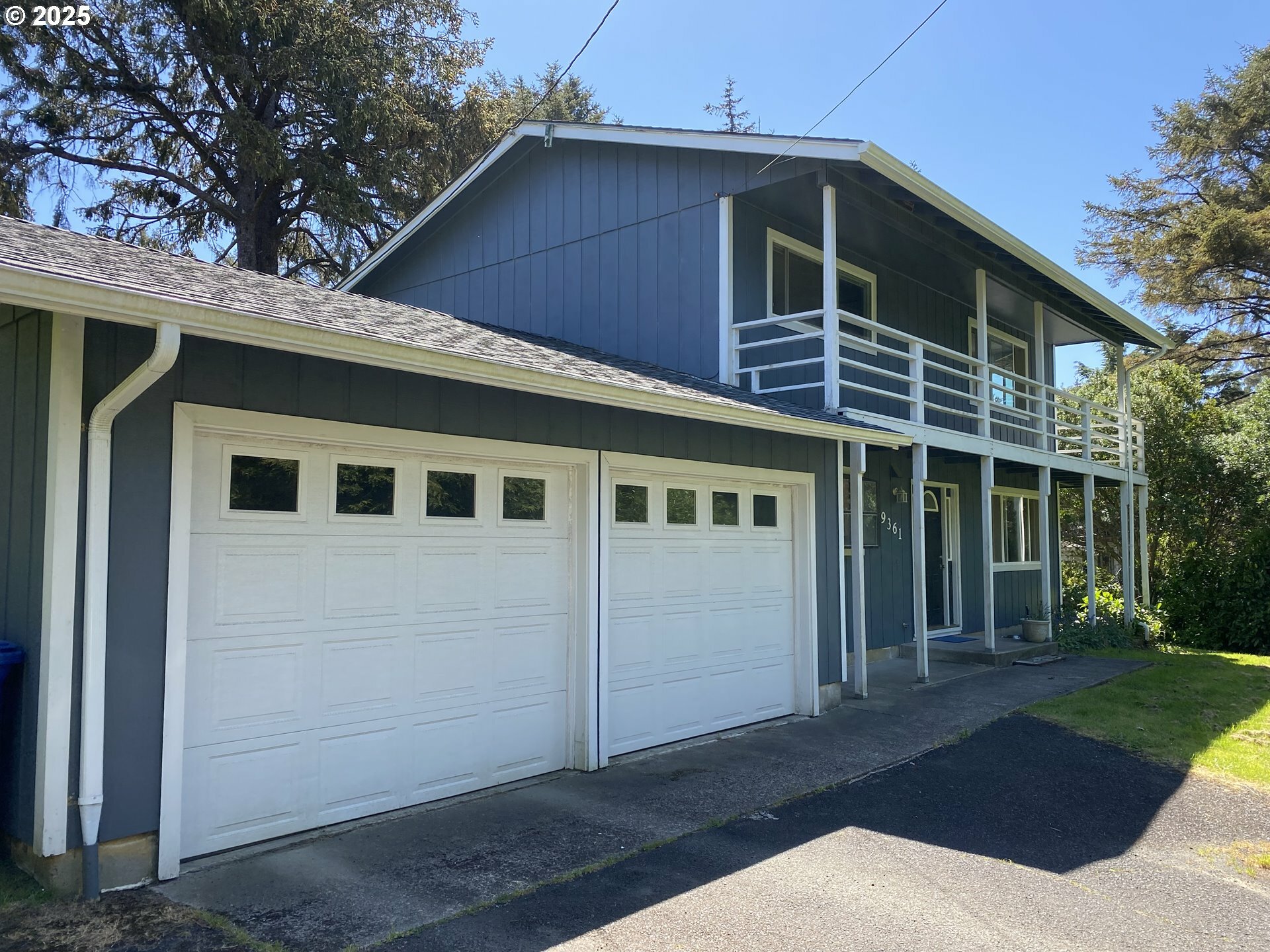 Property Photo: 9361 SW Abalone St OR 97366