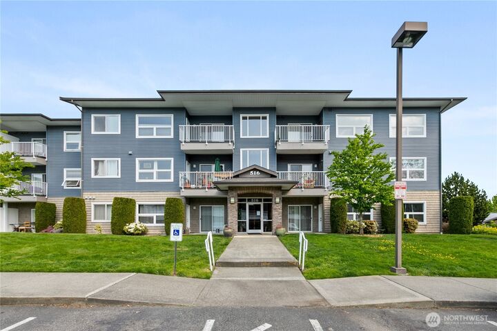 516  Darby Drive 213  Bellingham WA 98226 photo