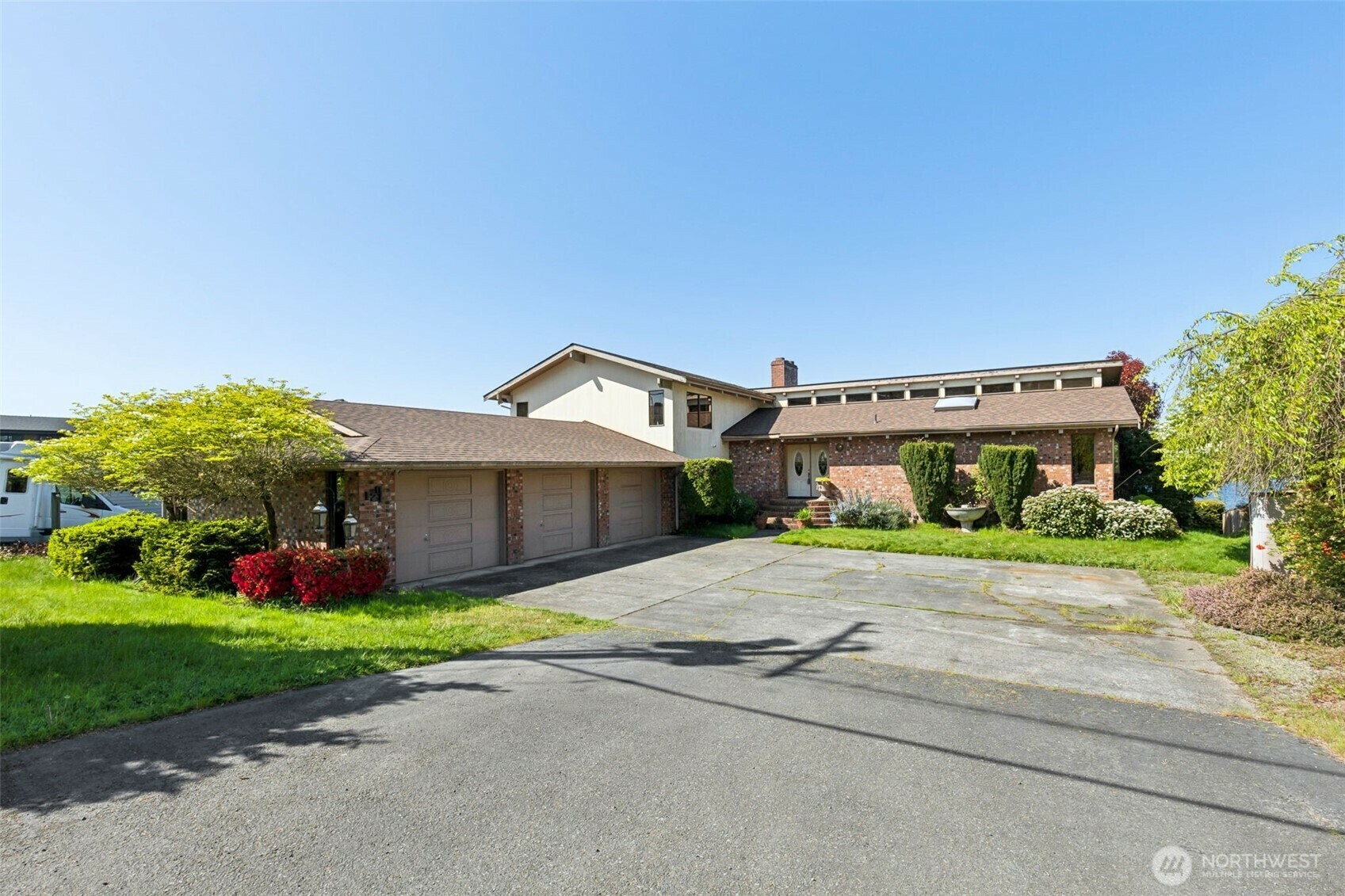 Property Photo: 1210 E Lakeshore Drive WA 98258