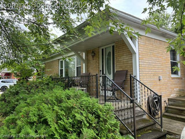 Property Photo: 2371 Briggs Street MI 48329