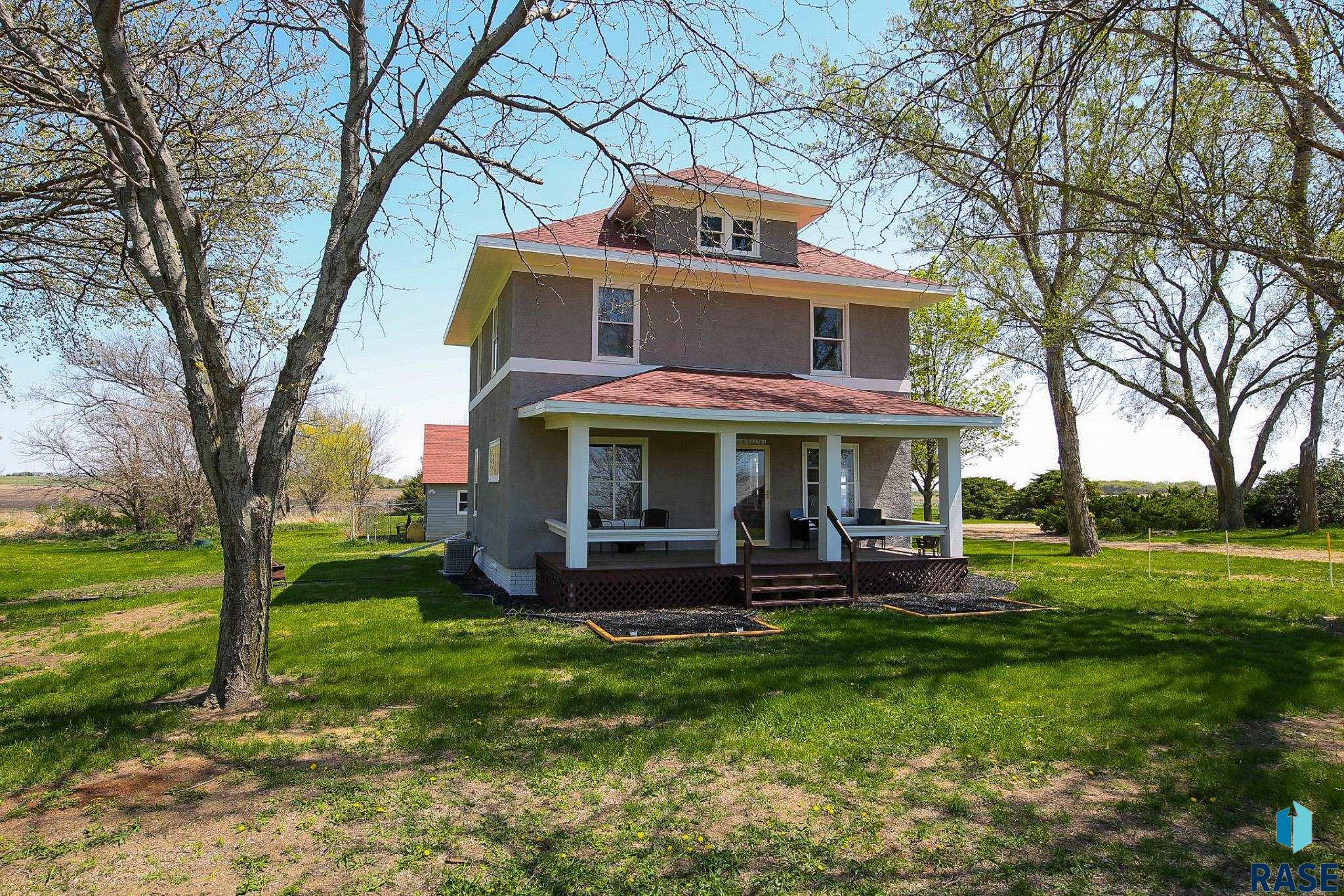 Property Photo: 45960 269th St SD 57015