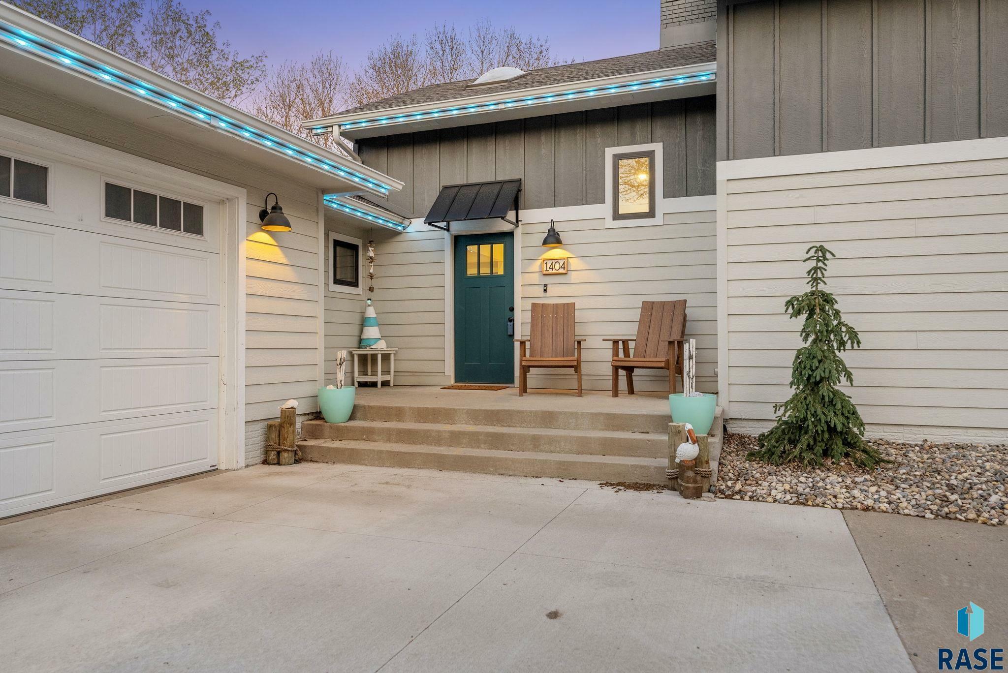 Property Photo: 1404 S Street Car Pl SD 57110