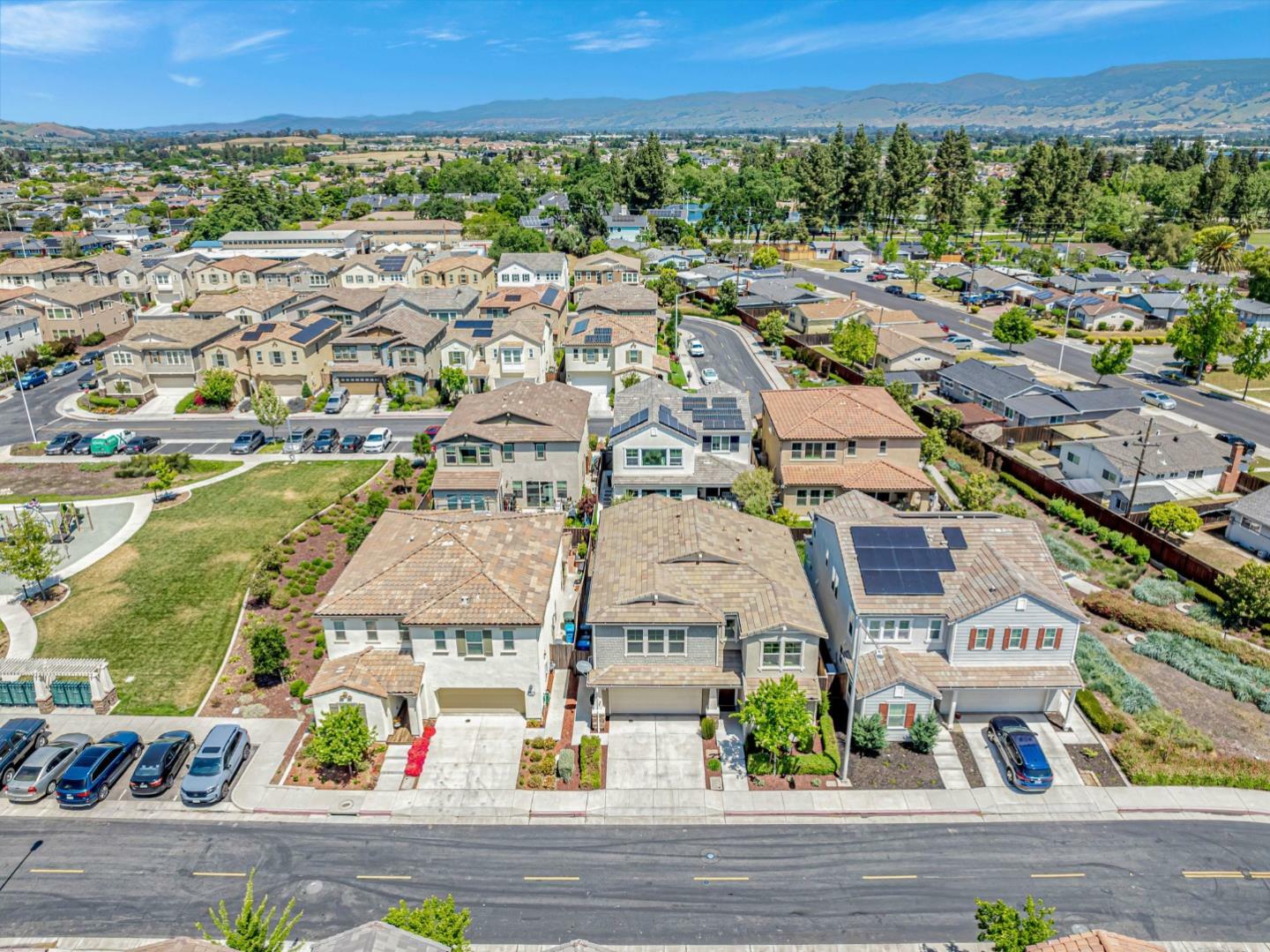 Property Photo: 725 Sullivan Way CA 95020