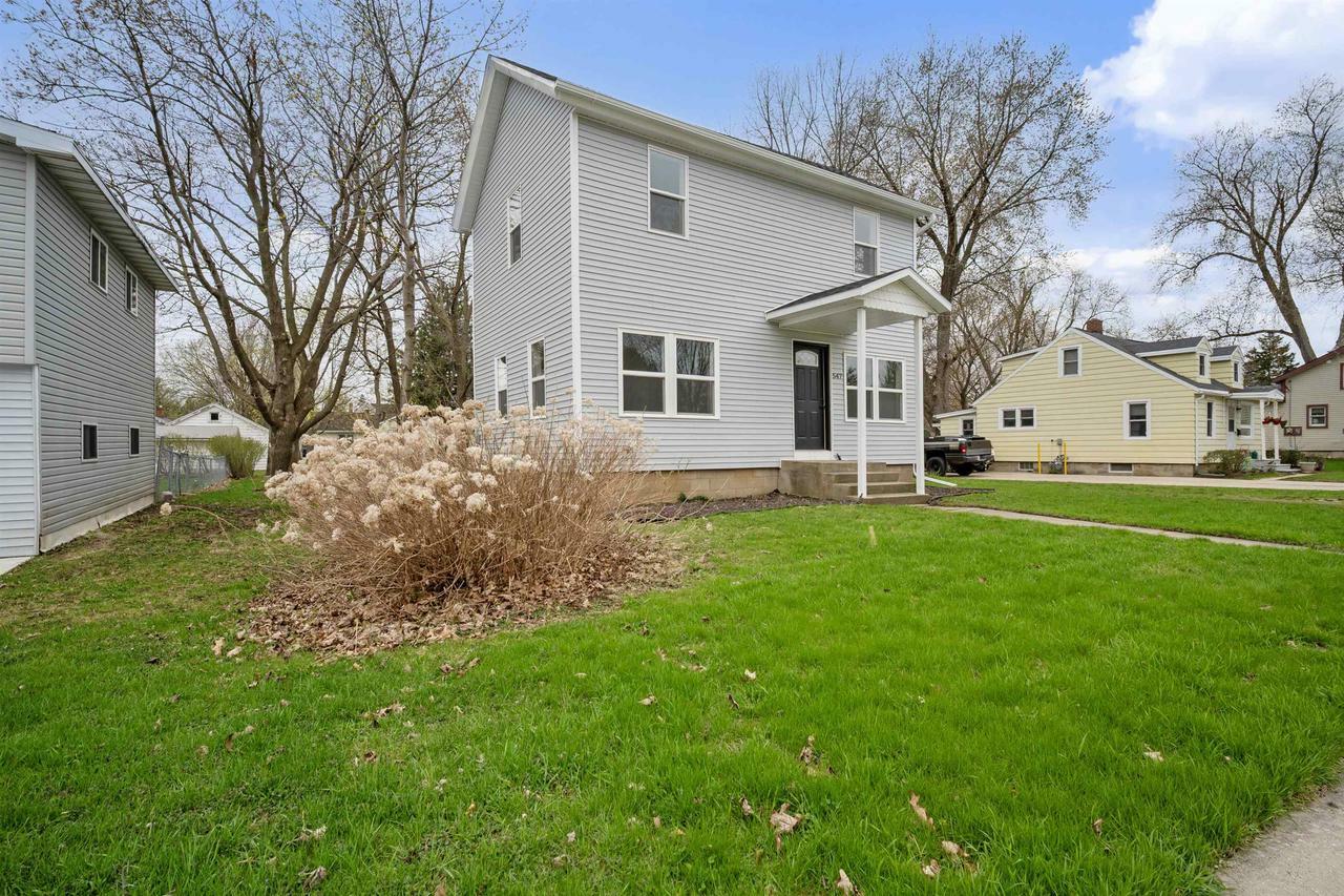 Property Photo: 547 East Jackson Street WI 54971