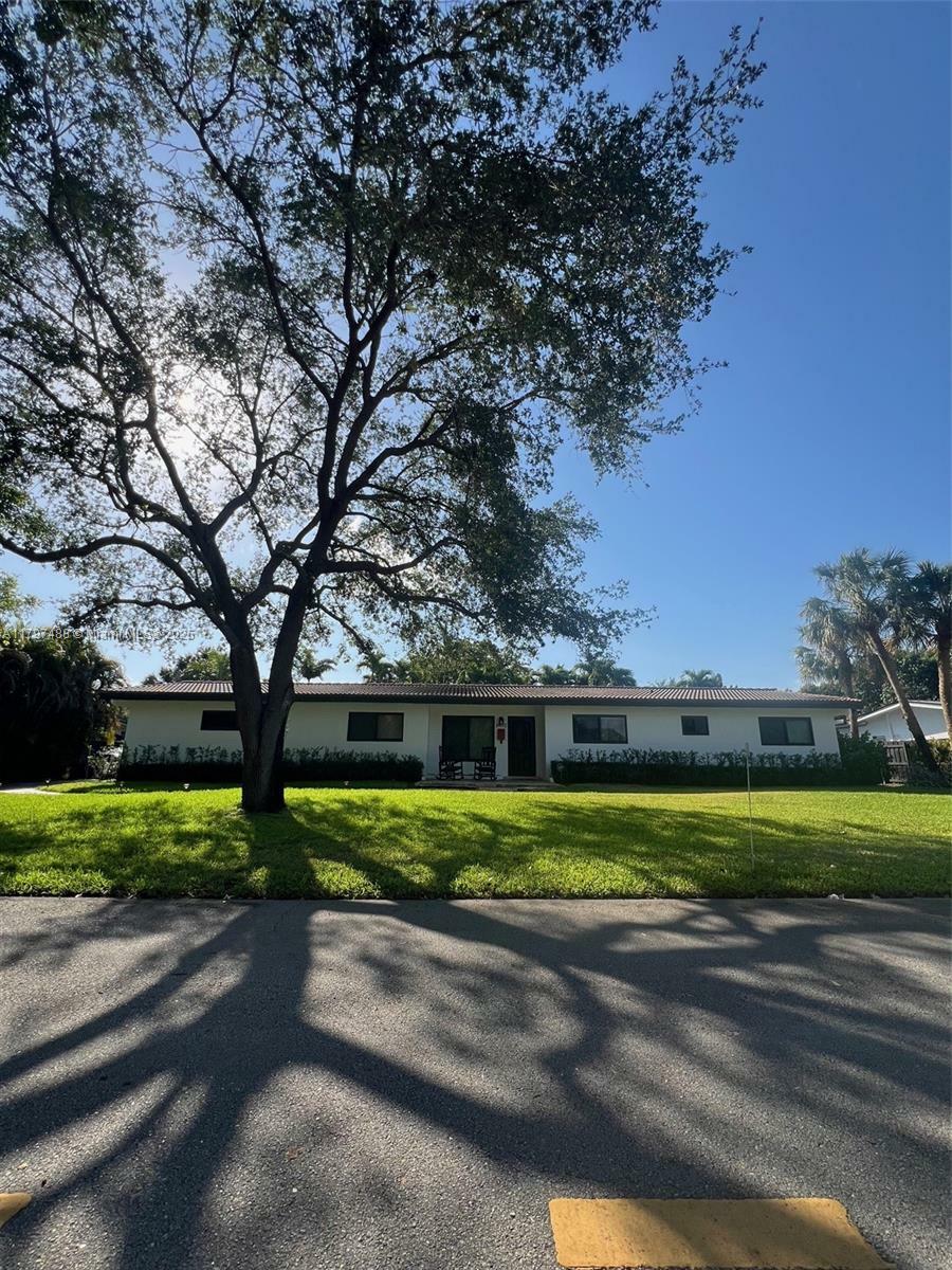Property Photo: 8410 SW 148th Dr FL 33158