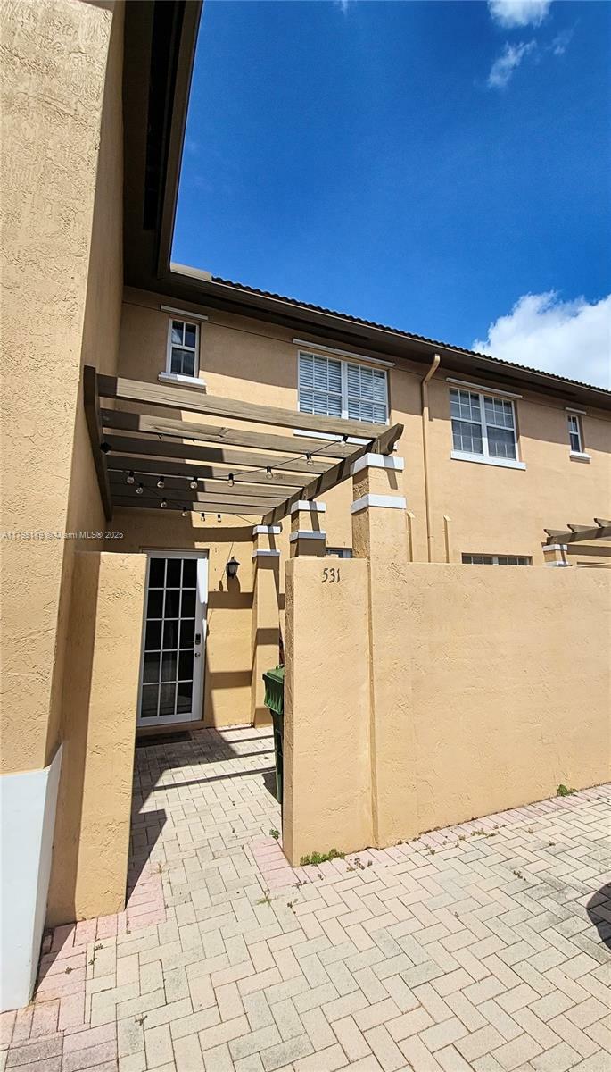 Property Photo: 531 SW 147th Ave 2-4 FL 33027