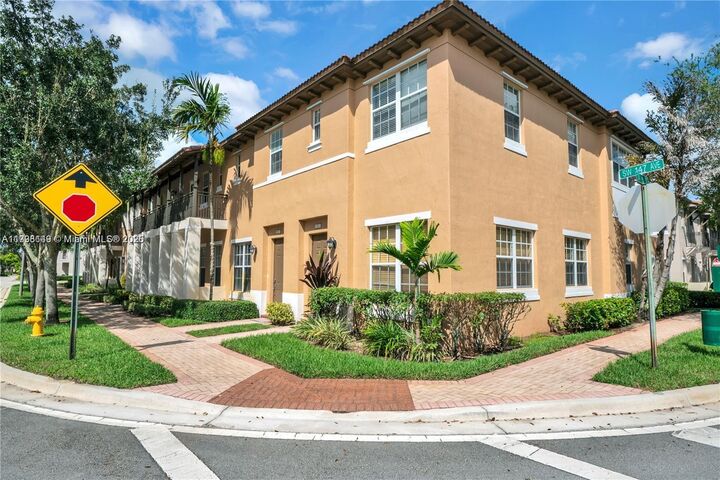 Property Photo: 531 SW 147th Ave 2-4 FL 33027