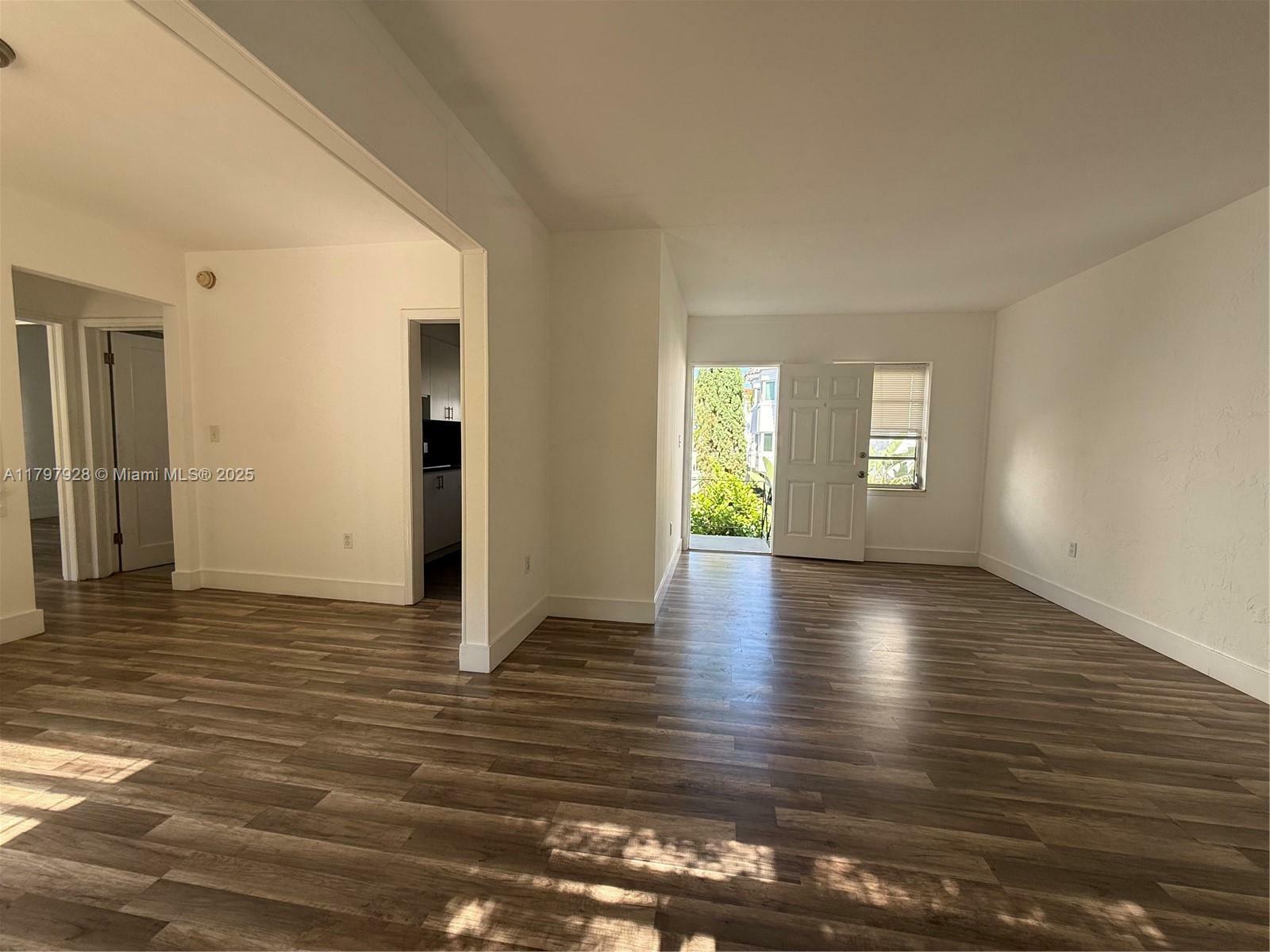 Property Photo:  291 Navarre Ave 4  FL 33134 
