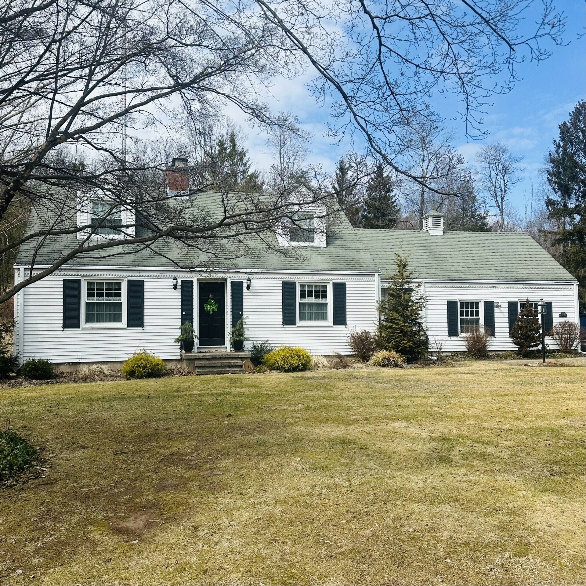 Property Photo: 1333 West Woods Road CT 06518
