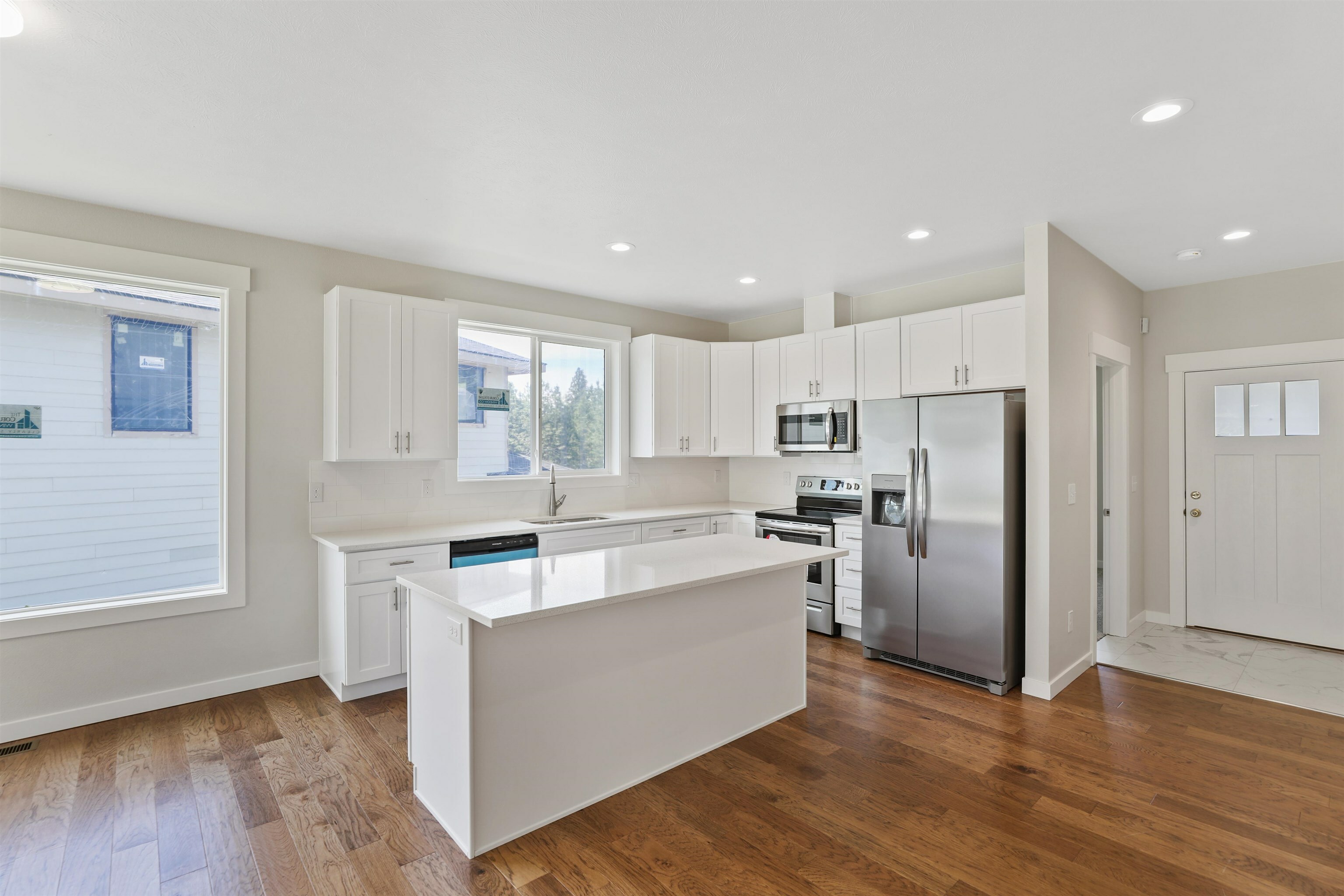 Property Photo: 2623 S Vera Crest Dr WA 99037