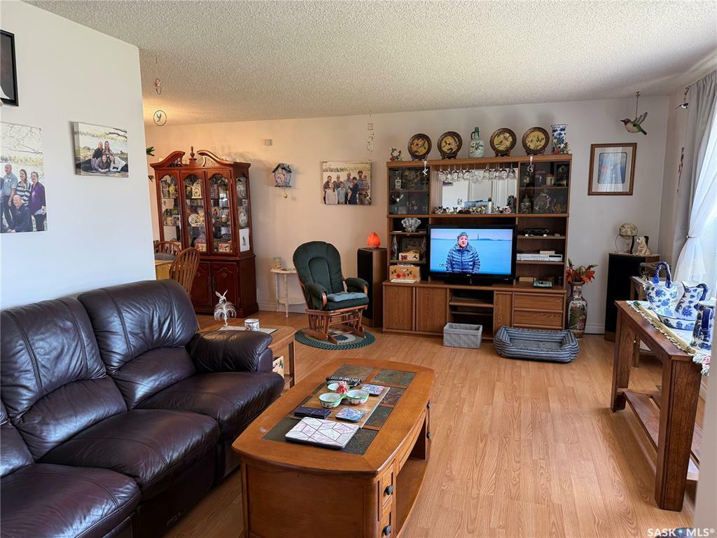 Property Photo: 220 Central Boulevard SK S0E 1E0