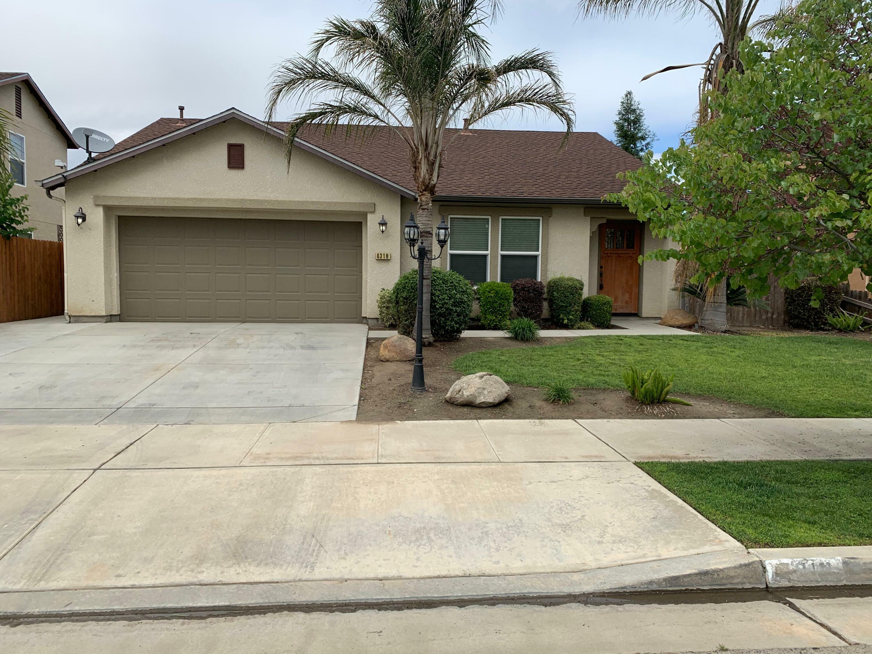 Property Photo: 4318 W Nellis Avenue CA 93277