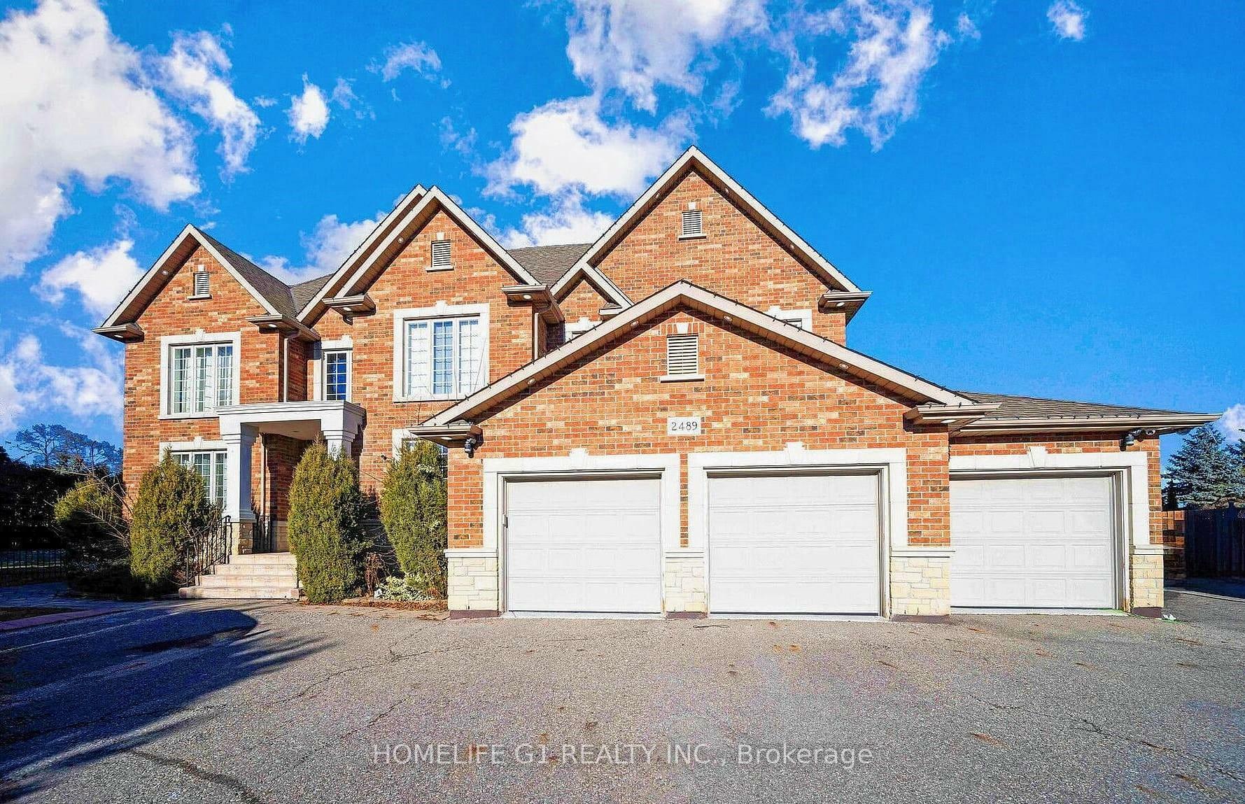 Property Photo: 2489 Olinda Court ON L5C 4P5