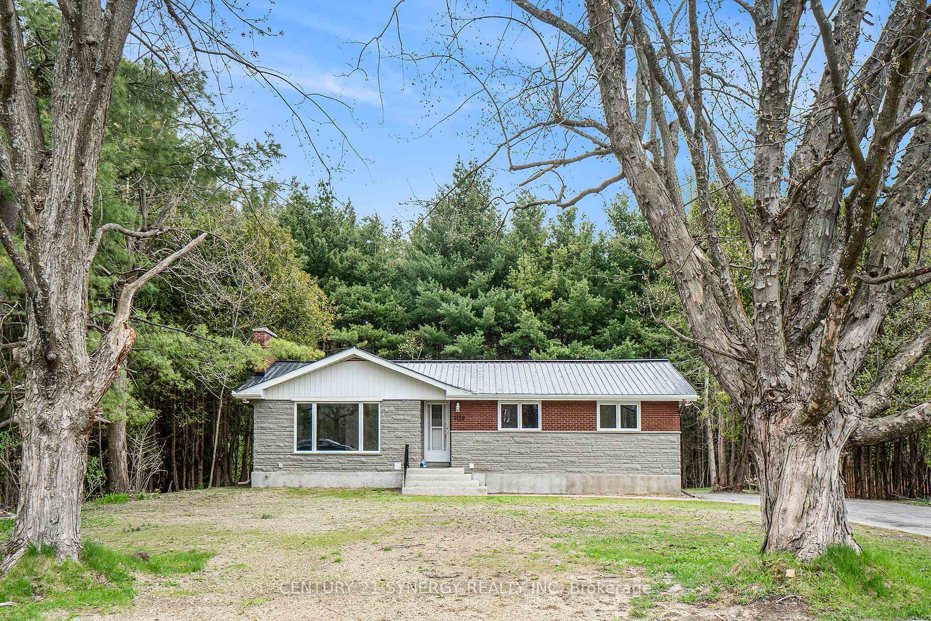 Property Photo: 4129 Ramsayville Road ON K1G 3N4