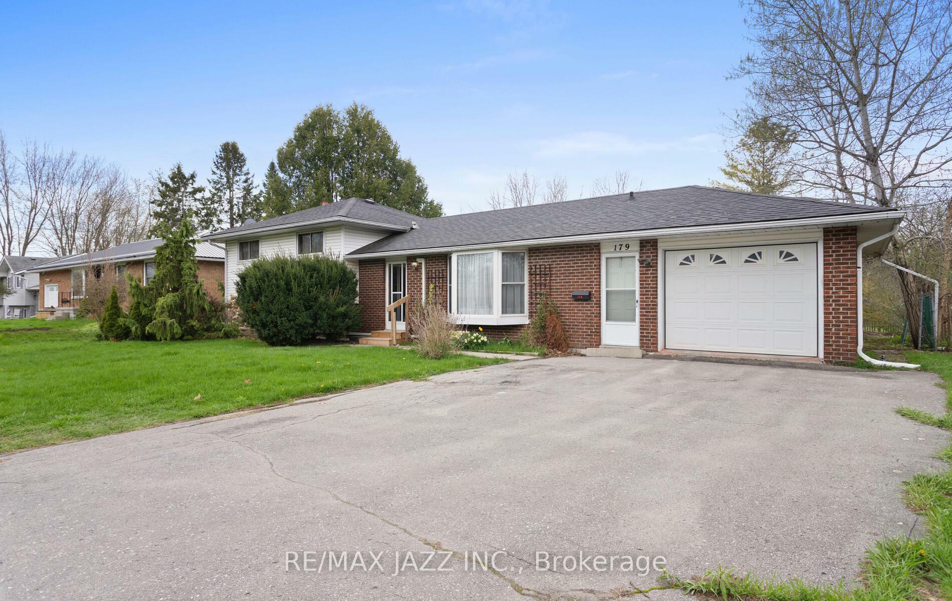 Property Photo: 179 Montrose Road ON K8R 1A4