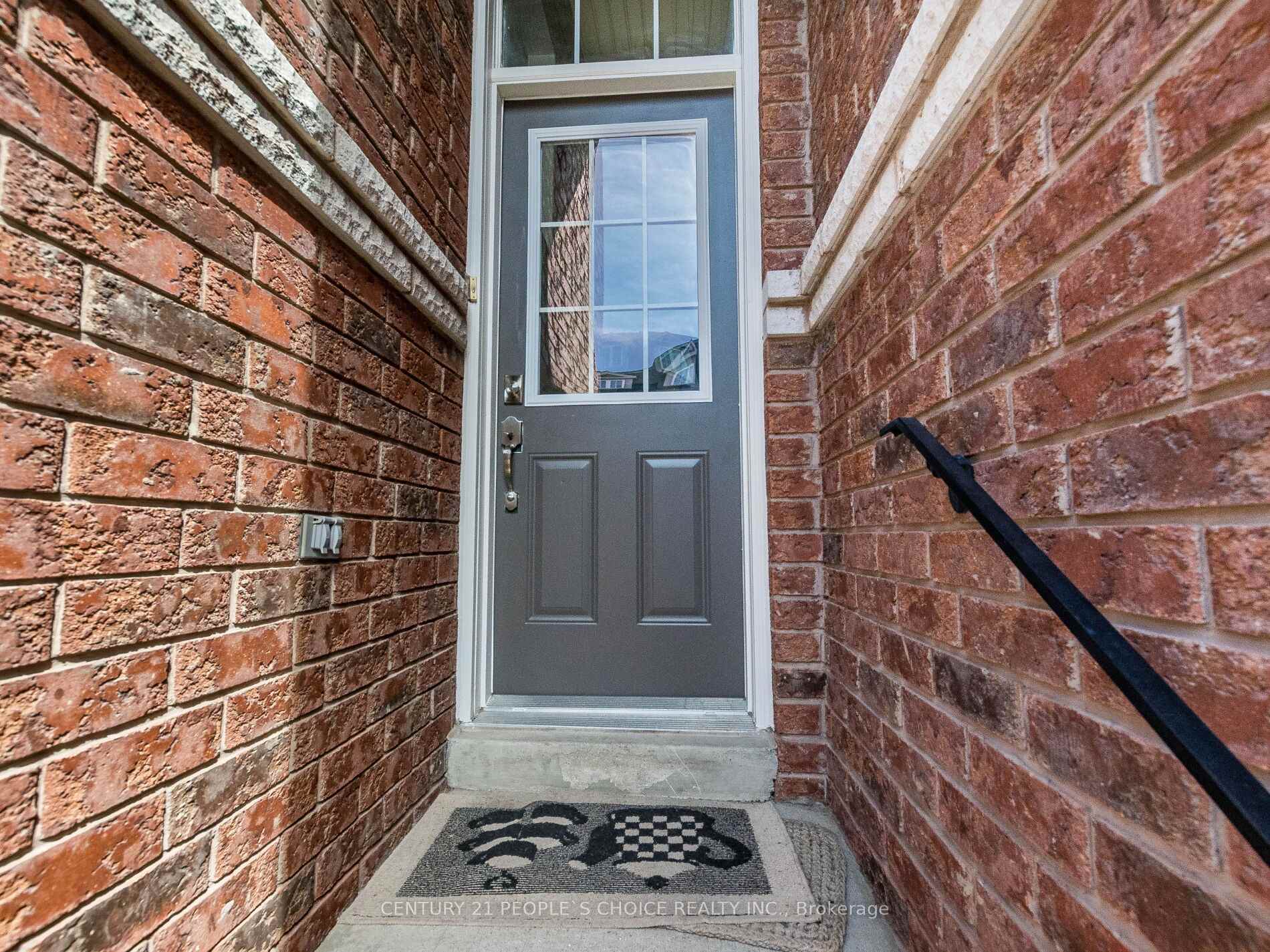Property Photo: 435 Hensall Circle 29 ON L5A 4P1