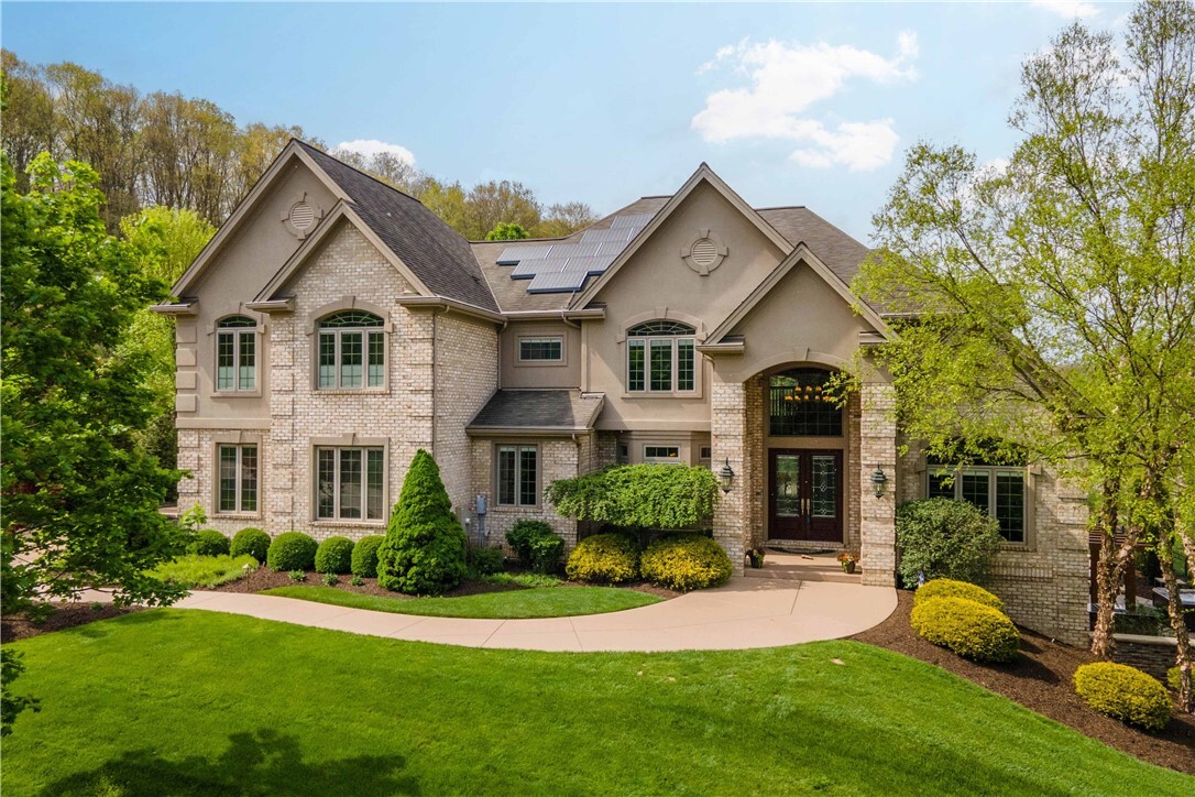 Property Photo:  2207 Grandeur Dr  PA 15044 