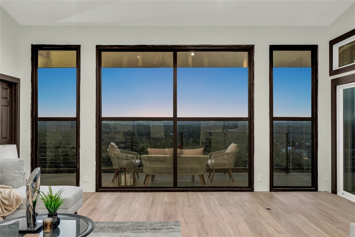 Property Photo:  112 Paragon Court  TX 78734 