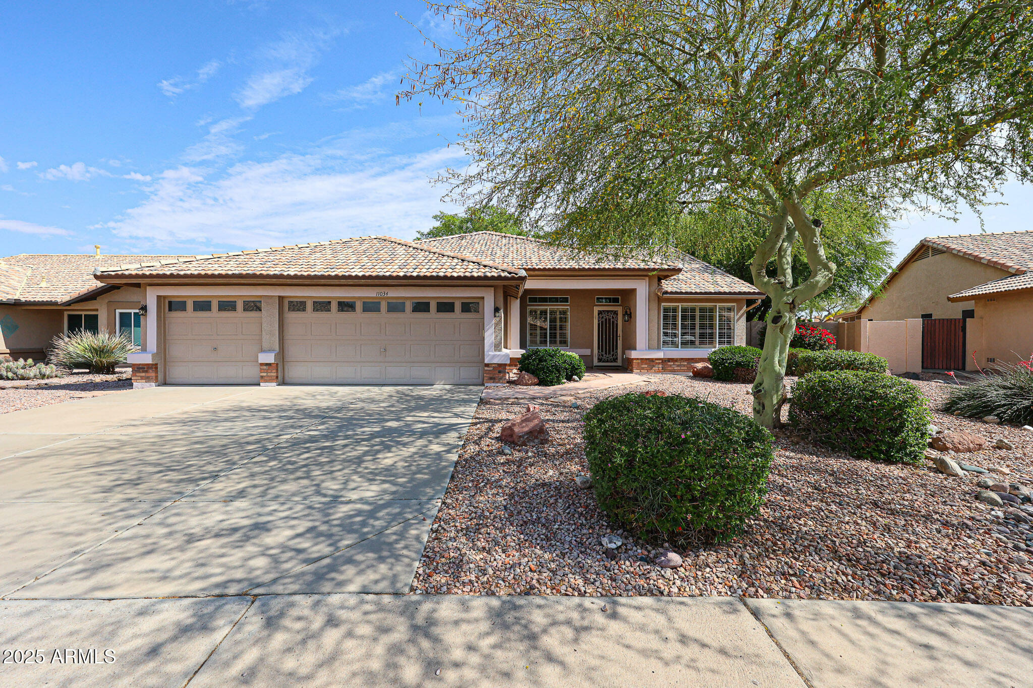 Property Photo: 11034 W Sierra Pinta Drive AZ 85373