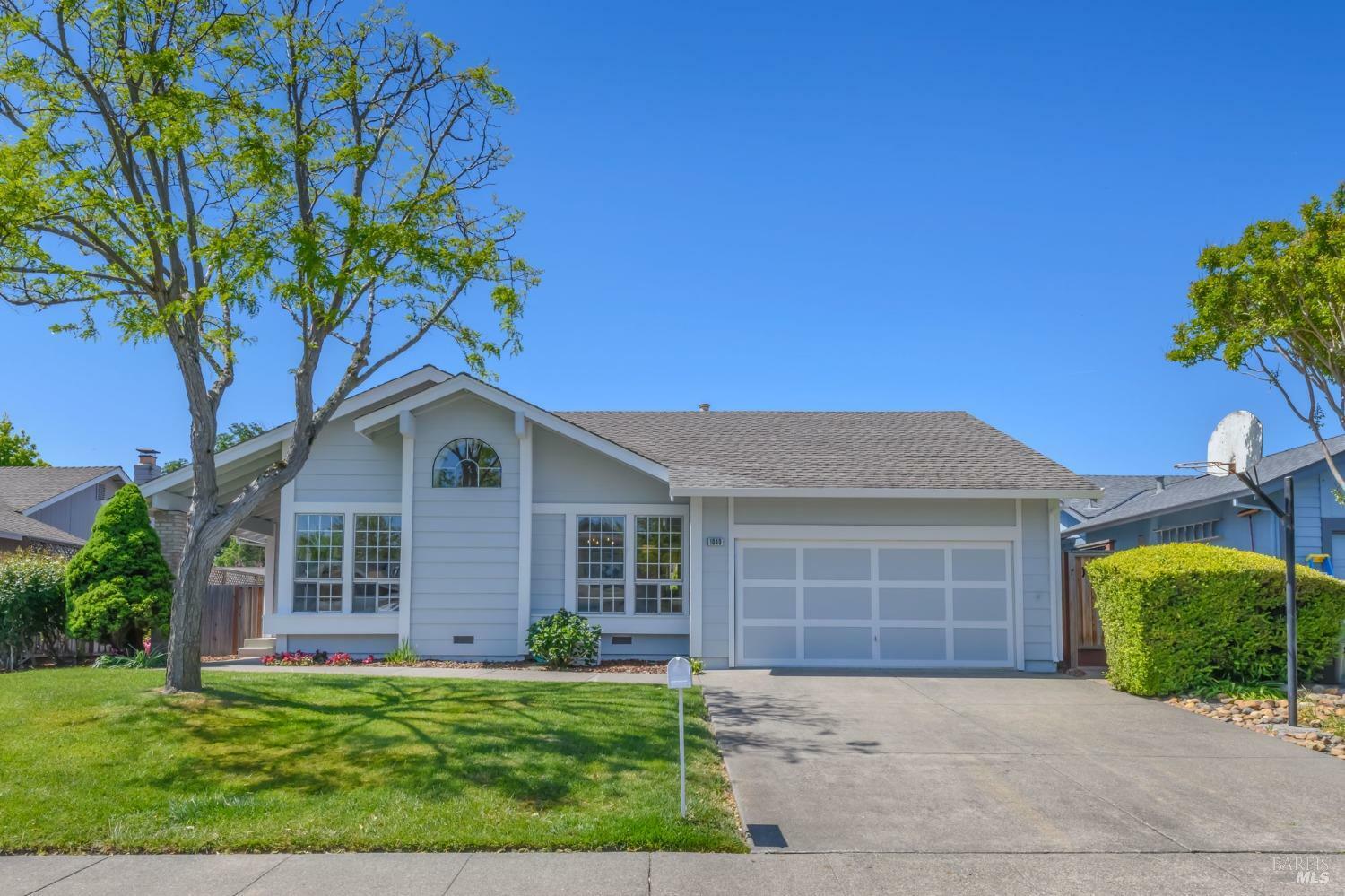 Property Photo: 1040 Garfield Drive CA 94954