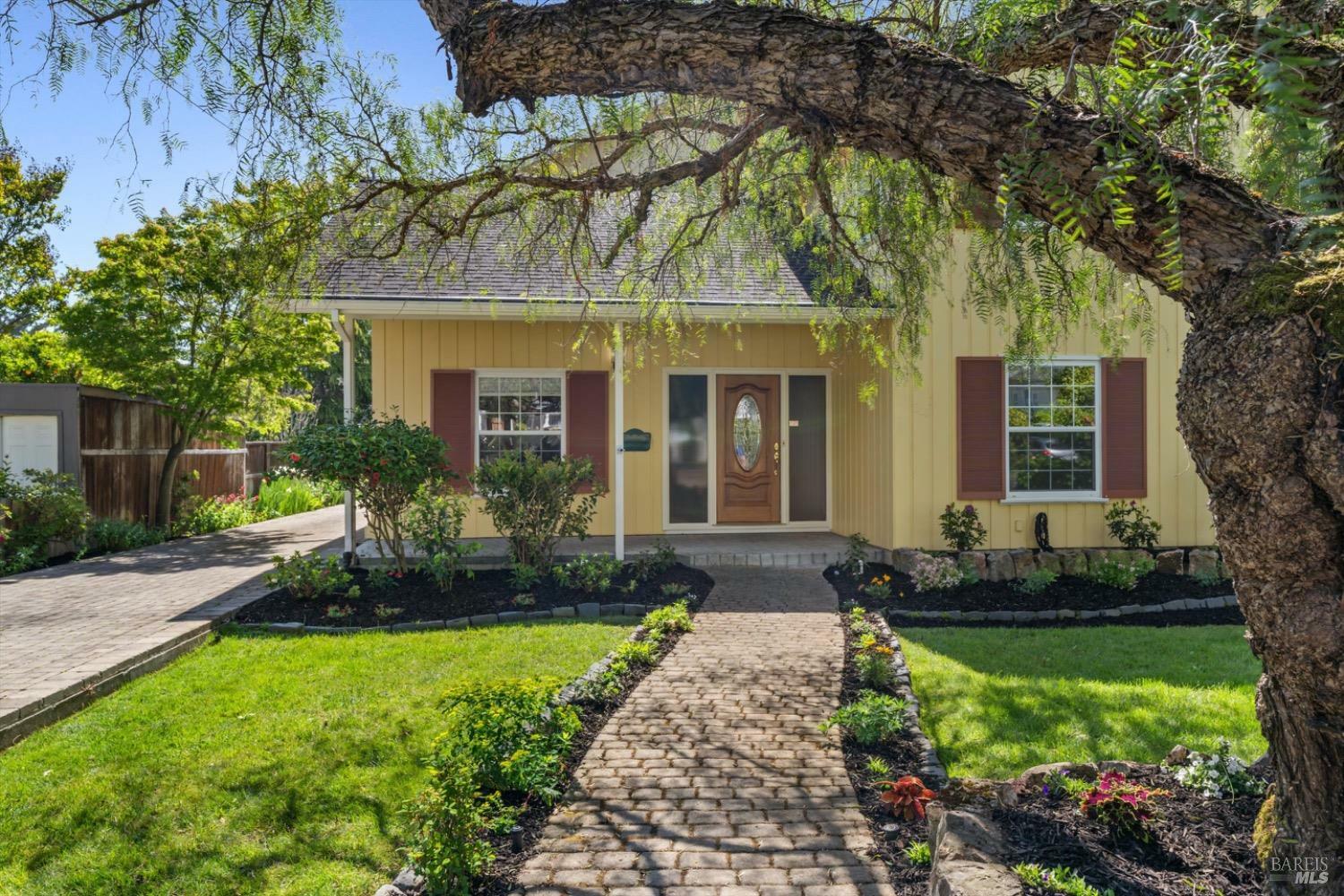 Property Photo: 811 D Street CA 94952