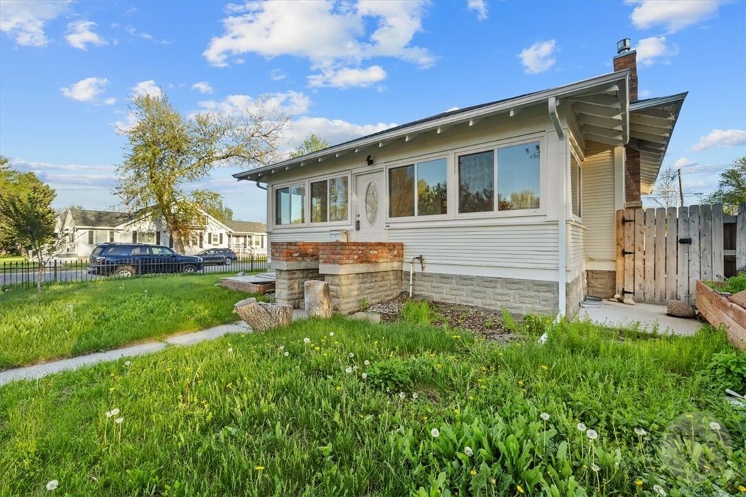 Property Photo: 302 Burlington Avenue MT 59101