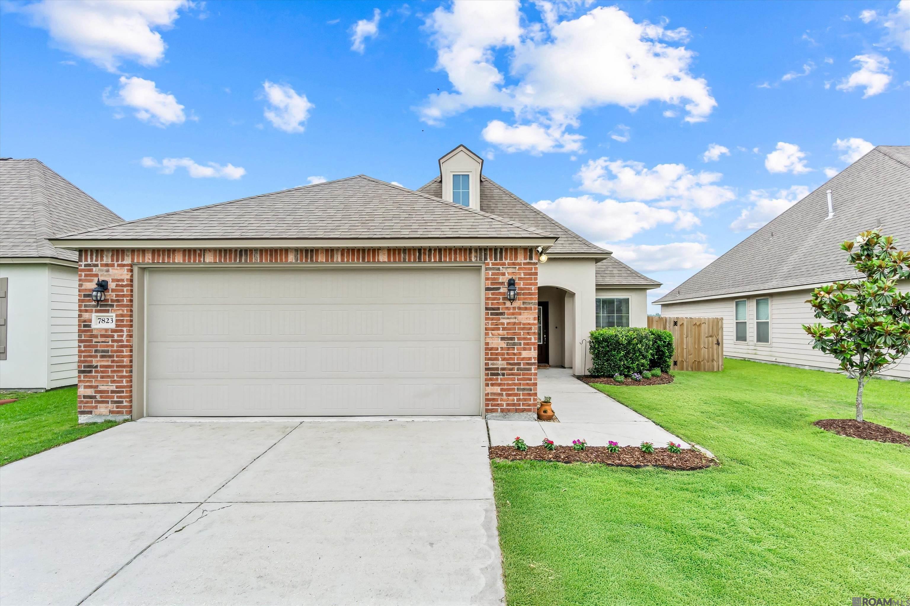 Property Photo:  7823 W Pelican Lakes Ave  LA 70820 