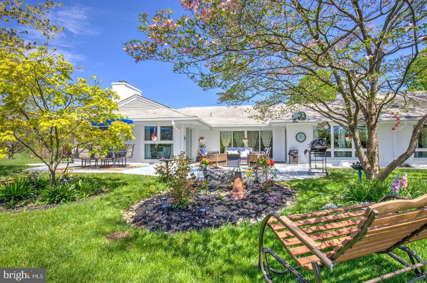 Property Photo: 1800 Fieldcrest Road PA 17042