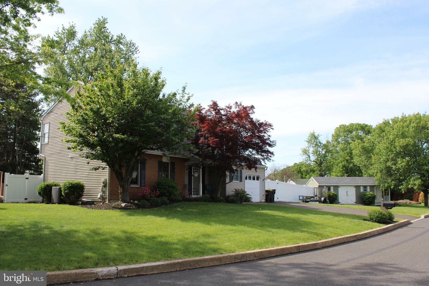 Property Photo: 147 Meadow Lane PA 18917