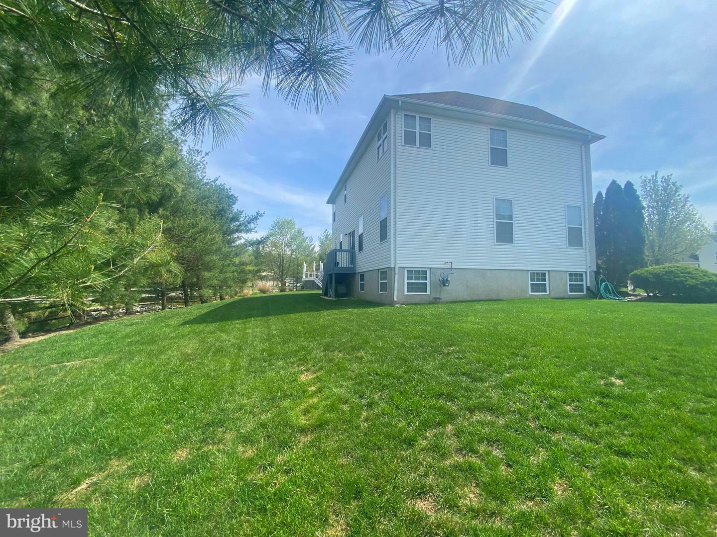 Property Photo: 86 Eddington Lane NJ 08831