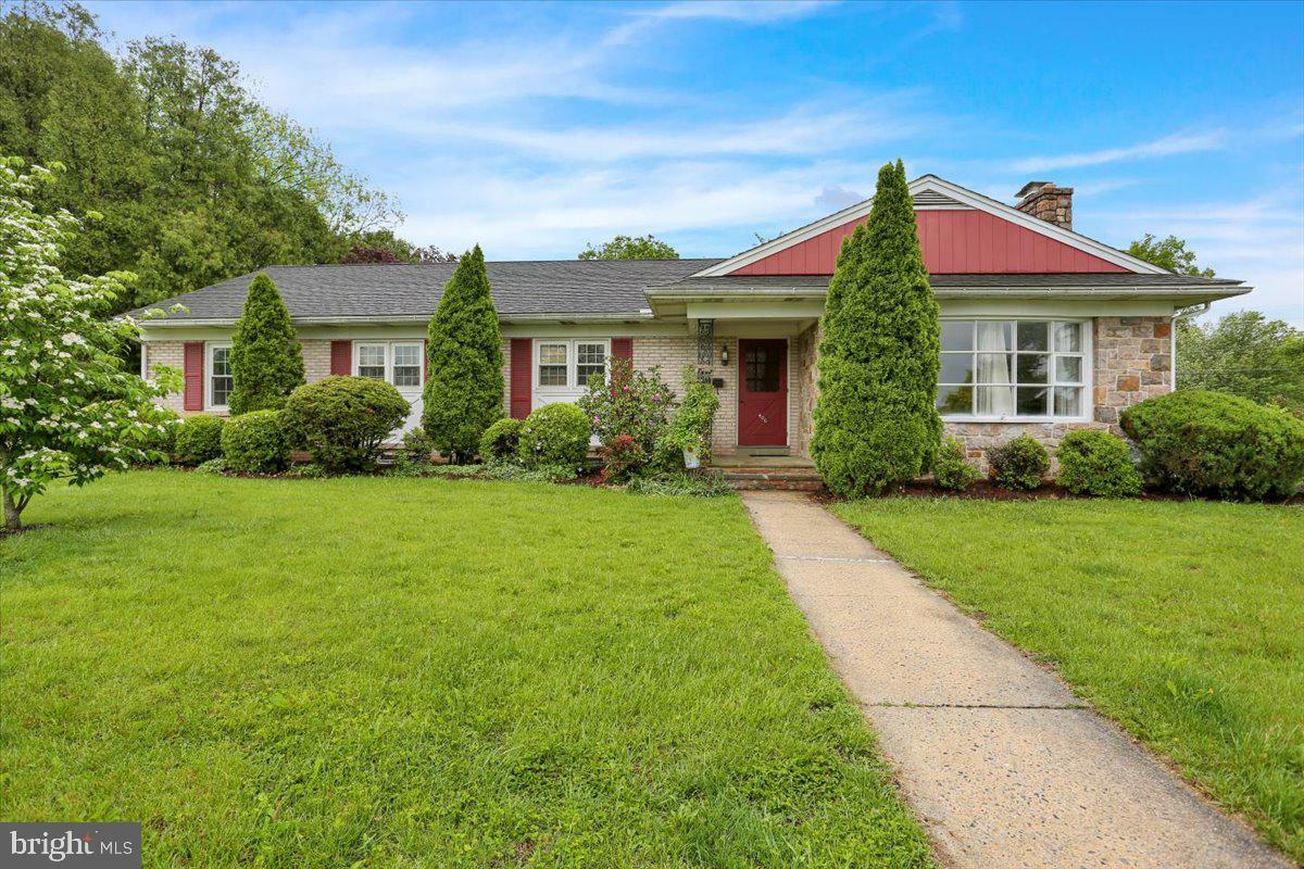 Property Photo: 406 W Vine Street PA 19522