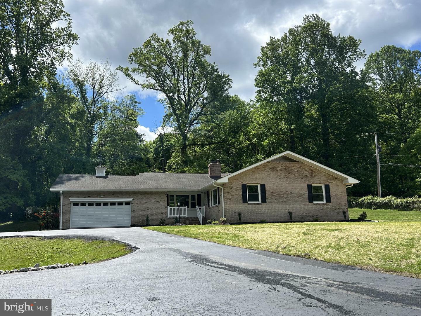 Property Photo: 520 Hopkins Bridge Road DE 19711