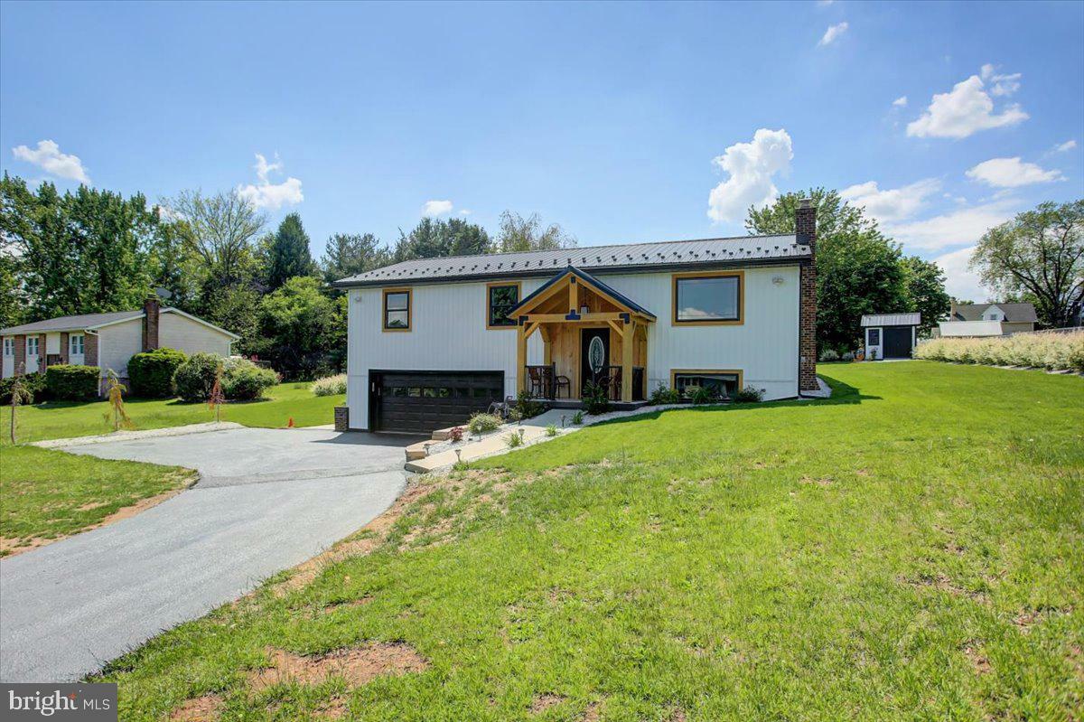 Property Photo: 1607 Wanda Drive PA 17331