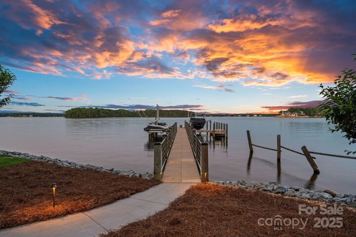 7861 Live Oaks Drive  Denver NC 28037 photo