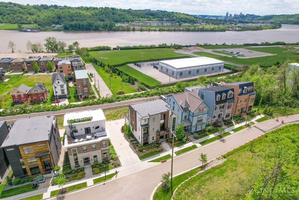 Property Photo: 2897 Walworth Avenue OH 45226