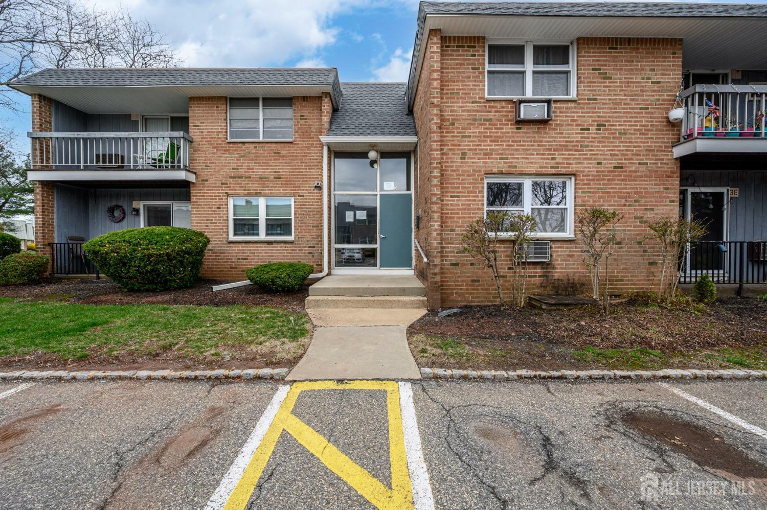 806 Eves Drive 3E  Hillsborough NJ 08844 photo