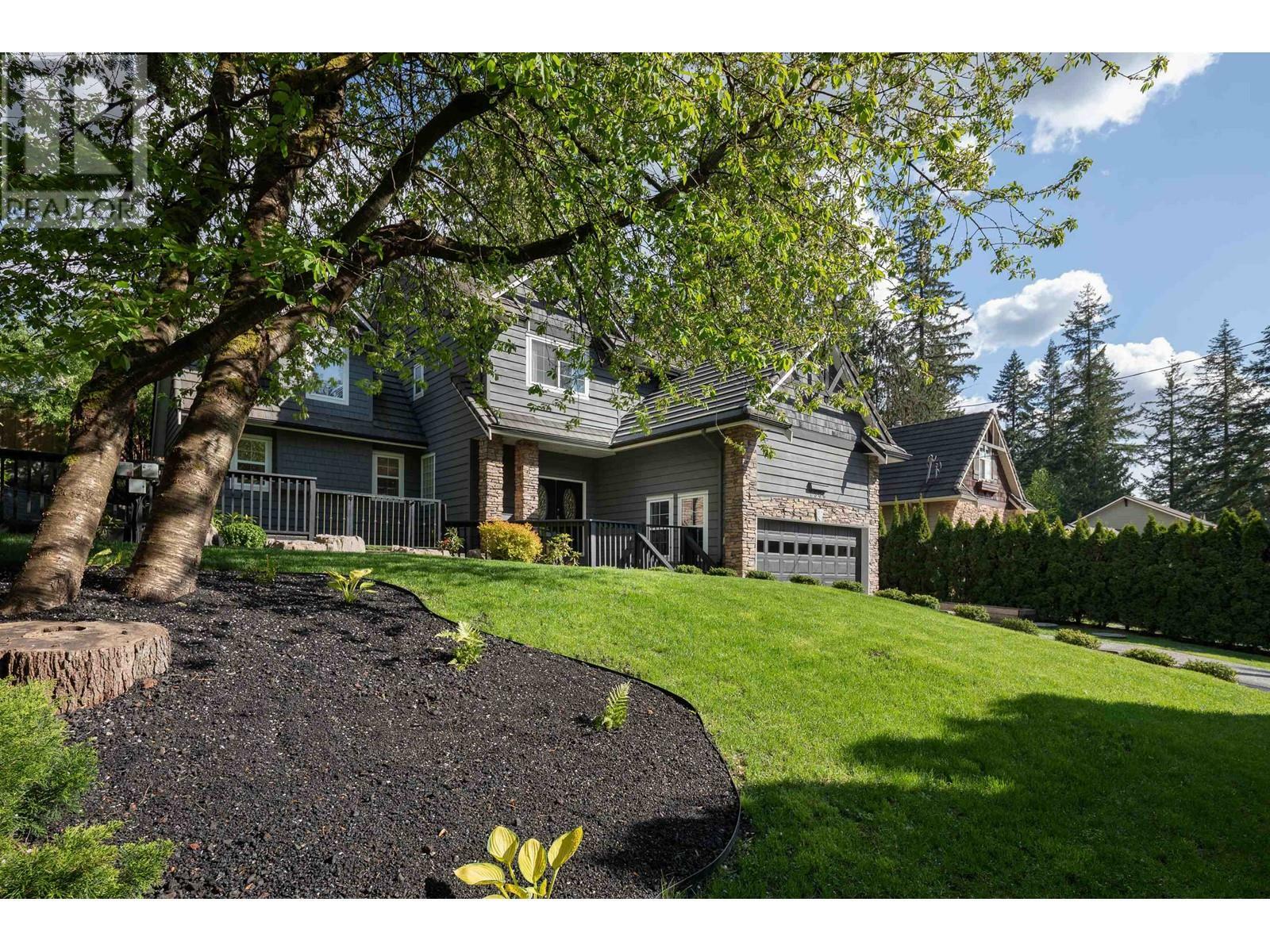 Property Photo: 2366 Sunnyside Road BC V3H 4Y5