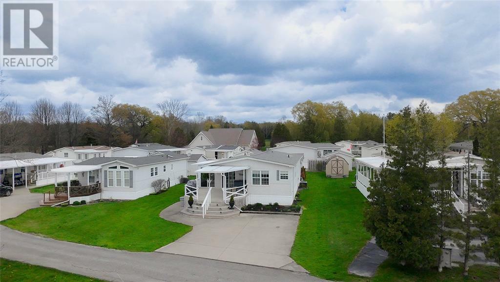 Property Photo: 142 Sandbagger Crescent ON N0M 1G0