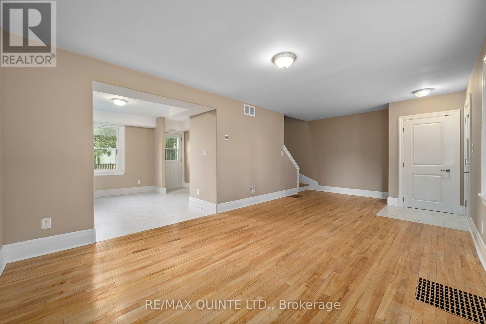Property Photo: 46 Diverbelt Drive ON K0K 2T0