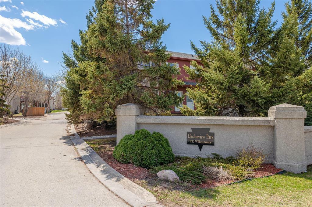 Property Photo:  1010 Wilkes Avenue  MB R3P 2S4 