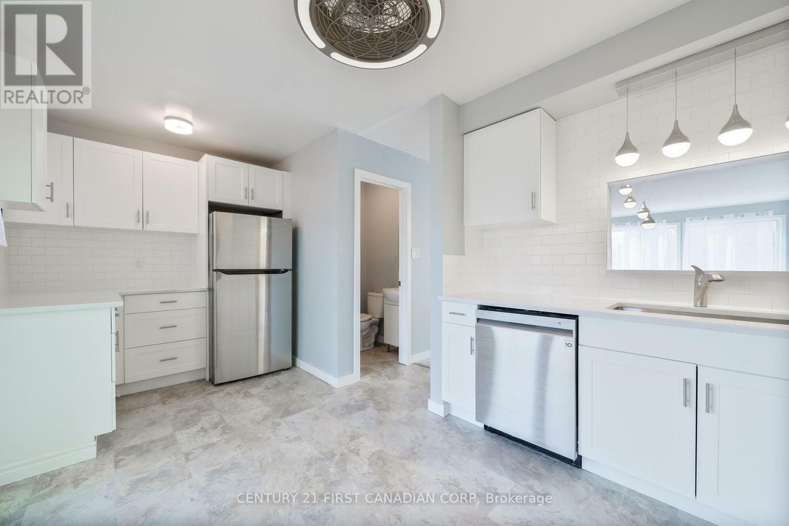 Property Photo: 700 Osgoode Drive 154 ON N6E 2H1