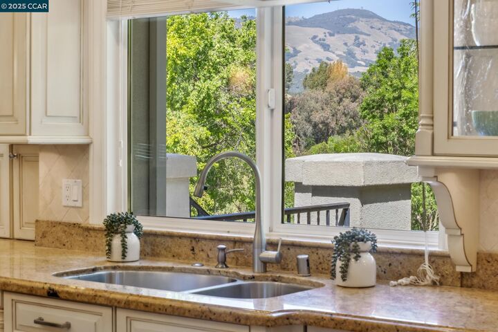 Property Photo: 135 Dean Rd CA 94507