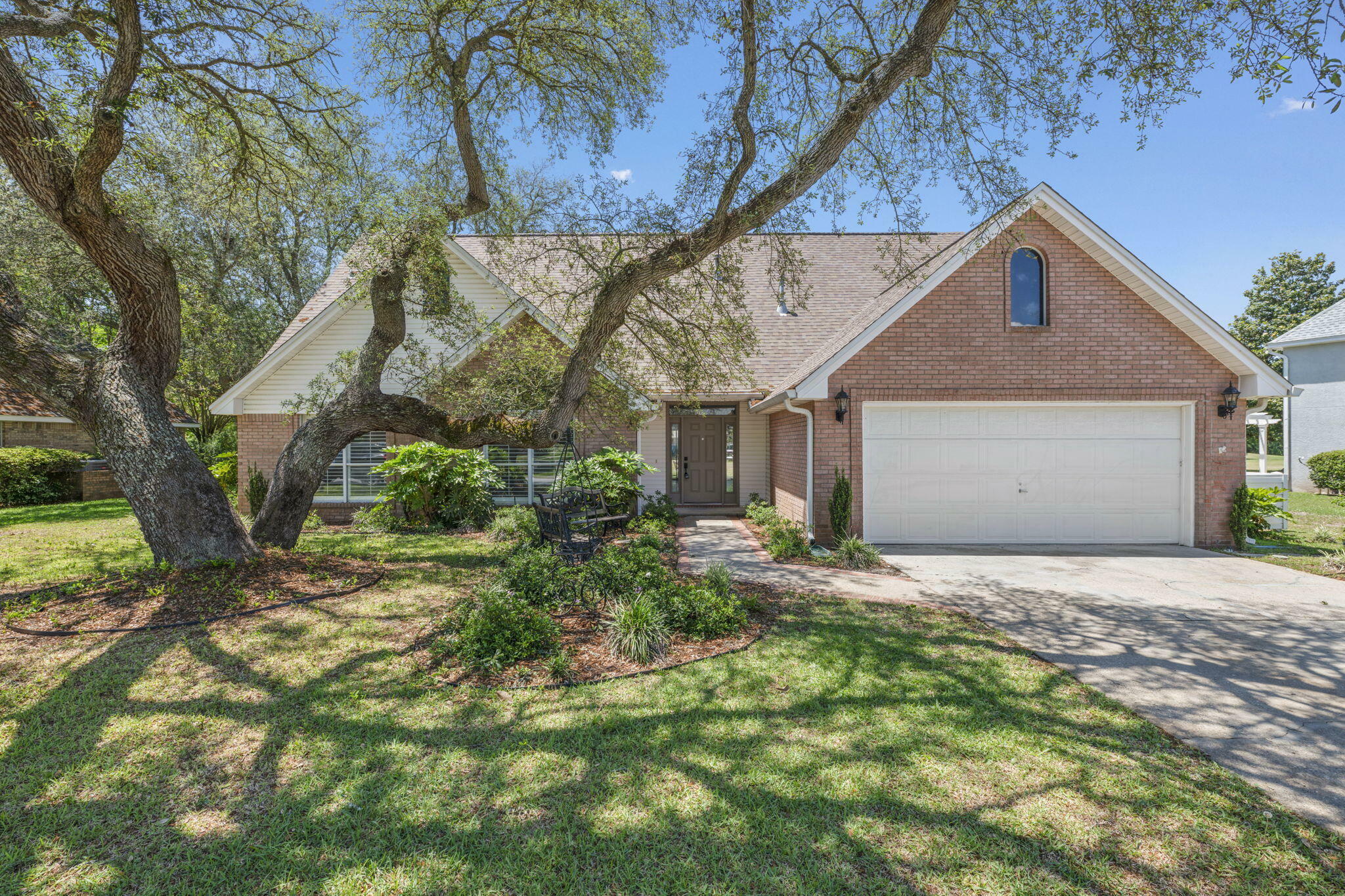 Property Photo: 860 The Masters Boulevard FL 32579