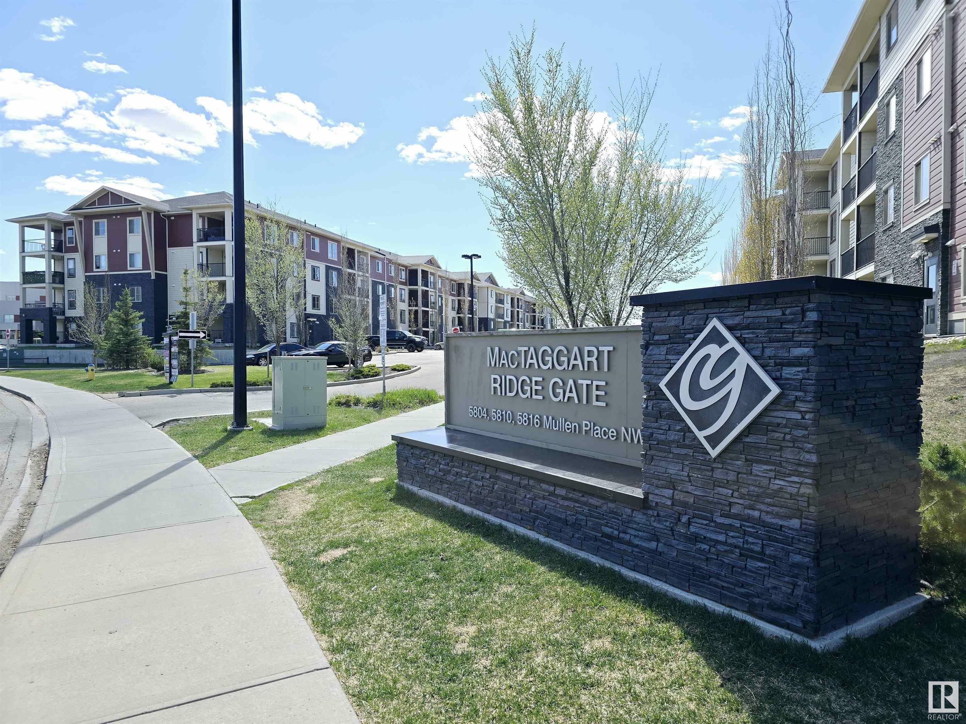 Property Photo: 5816 Mullen Place NW 303 AB T6R 0W3