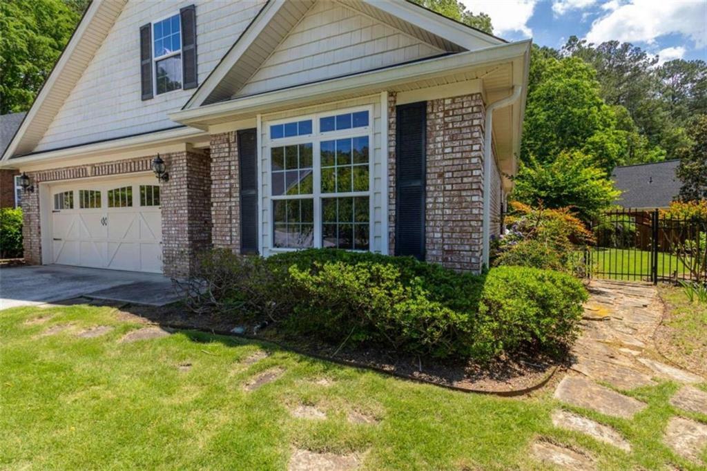 Property Photo: 10110 Malcolm Court GA 30014